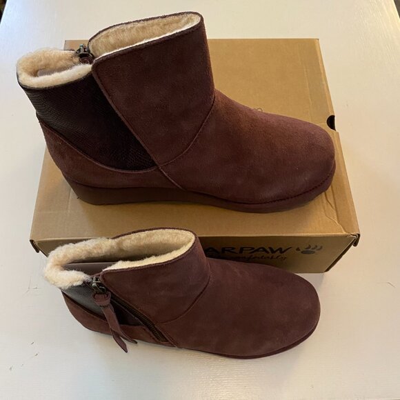 NIB BEARPAW Stacey Ankle Zip Up Suede Leather Shearling NeverWet Boot 8 - Picture 2 of 6